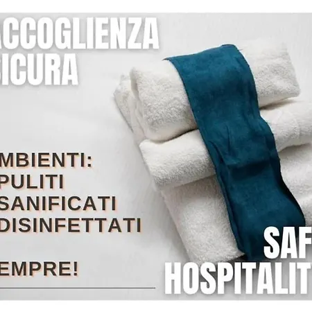 Ducale In Piazza Del Popolo A *