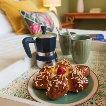 Ducale In Piazza Del Popolo A *