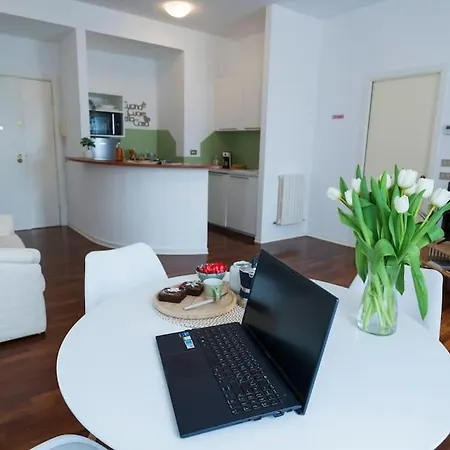 Ducale In Piazza Del Popolo A Appartamento Pesaro